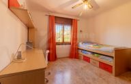 Soleada villa urbana de 6 dormitorios a pocos pasos del centro en Marbella