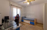 Soleada villa urbana de 6 dormitorios a pocos pasos del centro en Marbella