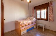 Soleada villa urbana de 6 dormitorios a pocos pasos del centro en Marbella