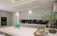 Three-bedroom semi-detached villa in the center of Marbella.