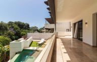 Three-bedroom semi-detached villa in the center of Marbella.