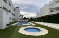 Apartamento en planta baja en El Paraíso, Estepona