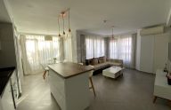 Céntrico apartamento completamente reformado con garaje en Marbella