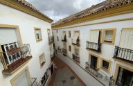 Encantador ático dúplex con licencia turística de 3 dormitorios situado en el casco antiguo de Marbella