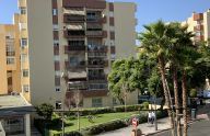Spacious three-bedroom apartment located in Miraflores, Marbella
