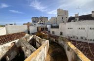 Three-story house for renovation in the old town of Marbella