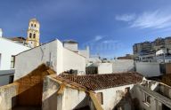 Three-story house for renovation in the old town of Marbella
