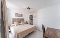 Gran casa mata de 3 plantas con licencia turística en el Casco Antiguo de Marbella