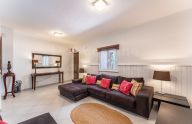 Gran casa mata de 3 plantas con licencia turística en el Casco Antiguo de Marbella