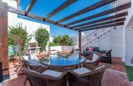 Gran casa mata de 3 plantas con licencia turística en el Casco Antiguo de Marbella