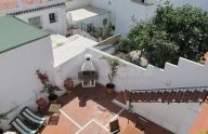 Gran casa mata de 3 plantas con licencia turística en el Casco Antiguo de Marbella