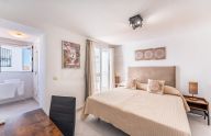 Gran casa mata de 3 plantas con licencia turística en el Casco Antiguo de Marbella