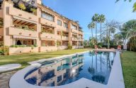 Impecable apartamento de 3 dormitorios en La Milla de Oro de Marbella