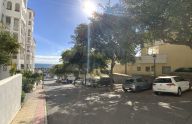 Sunny 2-bedroom apartment with sea views next to Estepona port