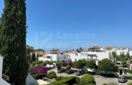 Amplia casa adosada de 3 dormitorios en Nagueles, Marbella