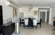 Amplia casa adosada de 3 dormitorios en Nagueles, Marbella