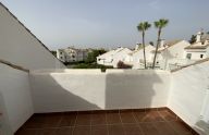 Magnifica adosada de 3 plantas y 3 dormitorios en Nagüeles, Marbella