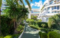 Elegant Beachside Penthouse, Fully Renovated, in the Heart of Marbella second line beach