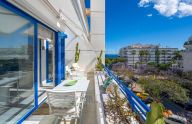 Elegant Beachside Penthouse, Fully Renovated, in the Heart of Marbella second line beach