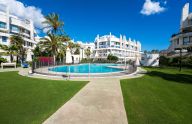 Elegant Beachside Penthouse, Fully Renovated, in the Heart of Marbella second line beach