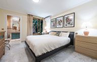 Excellent 3 bedrooms south-facing apartment with partial sea views in the prestigious Monte Paraíso Country Club.