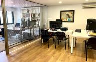 Amplia oficina totalmente reformada en el centro de Marbella