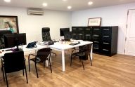 Amplia oficina totalmente reformada en el centro de Marbella