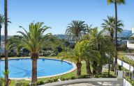 Exceptional Fully Refurbished 3-Bedroom Apartment on Marbella Golden Mile with Panoramic Sea Views