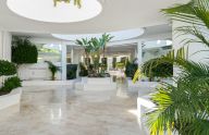 Exceptional Fully Refurbished 3-Bedroom Apartment on Marbella Golden Mile with Panoramic Sea Views