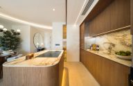 Exceptional Fully Refurbished 3-Bedroom Apartment on Marbella Golden Mile with Panoramic Sea Views