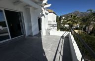 Fantastic renovated 2-bedroom apartment in Nueva Andalucía, Marbella