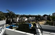 Fantastic renovated 2-bedroom apartment in Nueva Andalucía, Marbella