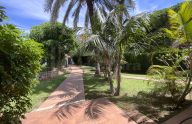 Large 6-bedroom villa near the center of Marbella