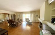 Large 6-bedroom villa near the center of Marbella