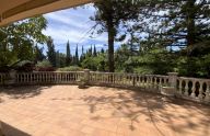 Large 6-bedroom villa near the center of Marbella