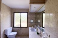 Large 6-bedroom villa near the center of Marbella