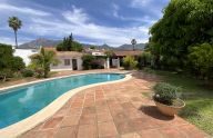 Large 6-bedroom villa near the center of Marbella