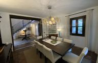 Excepcional villa de estilo andaluz con 4 dormitorios en El PAraiso, Estepona