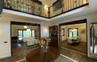 Excepcional villa de estilo andaluz con 4 dormitorios en El PAraiso, Estepona