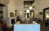 Excepcional villa de estilo andaluz con 4 dormitorios en El PAraiso, Estepona
