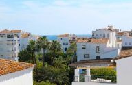 Espectacular ático de 3 dormiorios con licencia turística en Puerto Banús, Marbella