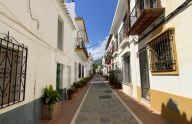 Two-story house for renovation in Marbella's old town
