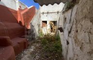 Two-story house for renovation in Marbella's old town