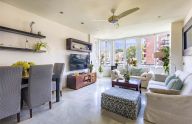 Spectacular 2-bedroom duplex penthouse with garage in Marbella town center