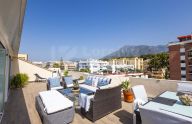 Spectacular 2-bedroom duplex penthouse with garage in Marbella town center
