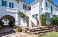 Precioso apartamento completamente reformado en Benamara, Estepona