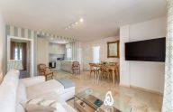 Precioso apartamento completamente reformado en Benamara, Estepona