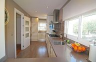 Spectacular 2-bedroom apartment in a gated community with a pool in Sierra Blanca, Marbella.