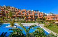 Apartamentos de 2 y 3 dormitorios en Nueva Andalucía, Marbella, Nueva Andalucia - 2 and 3 bedroom apartments in Nueva Andalucía, Marbella