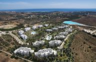 Urbanización de apartamentos de 2 y 3 dormitorios con playa privada, Casares - Paradisiacal development of 2 and 3 bedrooms apartments with private beach